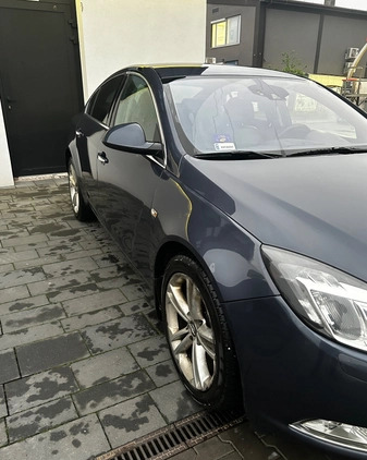 Opel Insignia cena 27500 przebieg: 220000, rok produkcji 2009 z Skawina małe 121